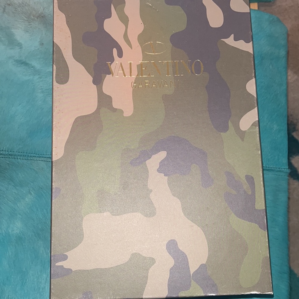 Valentino Sneakers - Picture 10 of 14